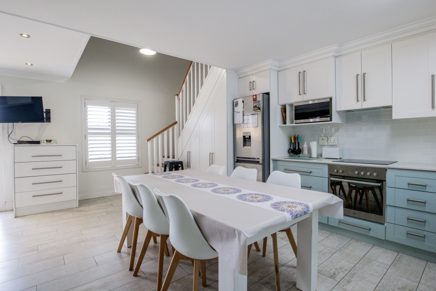 To Let 2 Bedroom Property for Rent in Rondebosch Western Cape